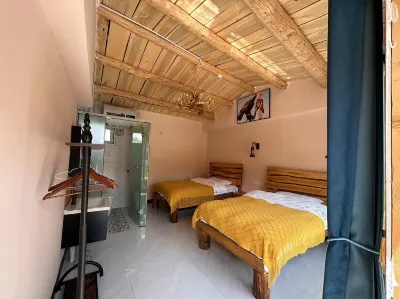 Tekes Cloud and Mist Pastor Hotels near Qiongkushitai Grassland in Xinjiang