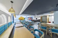 Shiercheng·Pushangxian Inn (Furong Town Great Waterfall)