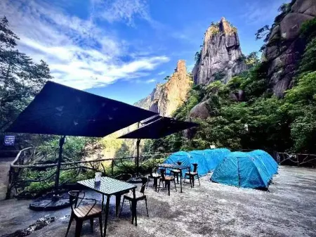 Sanqingshan Easy-to-use Inn (Yusonglin Branch) Отели рядом с достопримечательностью «Yujingfeng Sceneic Area»