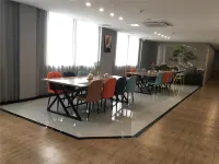Meixu S Hotel (Zhangjiagang Tangqiao Needle Textile City High Speed Rail Station Store) -  Gaming & Esports