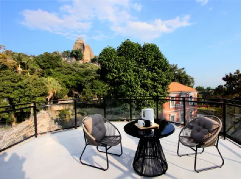 季憶·半山裡花園飯店（日光岩港仔後沙灘店） 日光岩附近的飯店