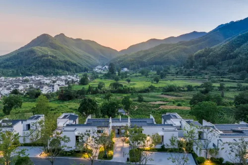 Hongcun Cunshang Yuxia Homestay - ที่มีสระว่ายน้ำ