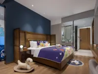 Yat house (Guangzhou Shangxiajiu Changshou Road Subway Station Store) Hotels near Li Wan