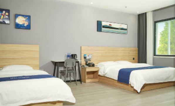 Qingju Hotel (Luoyang Normal University Xinyuan Road)