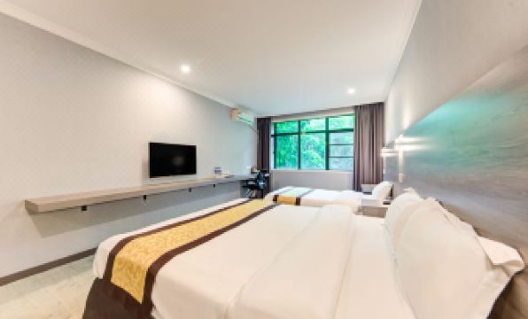 Yinshi Hotel (Zhuhai Gongbei)