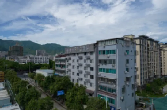 Jifen Qingchen Hotel (Lishui Wandi Plaza People's Hospital)