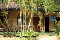 DUYUNG ROOMS & RESTO GERUPUK Hotel di Mertak