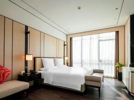 Runze Yingshanhong Hotel