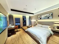 Yue Hotel (Yingshan Shenghua Times Square Store) - Balkon