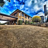 Raceview Motor Inn