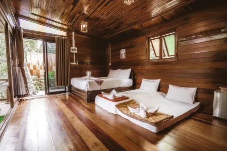 River View Resort at Chaewlan Отели рядом с достопримечательностью «Ratchaprapha»