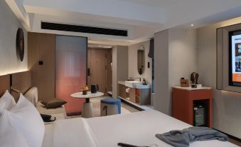 Changsha FunGee X Huanzhi Hotel (May Day Square IFS Guojin Center Store)