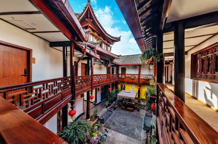 Juhe Guesthouse (Lijiang Mufu)