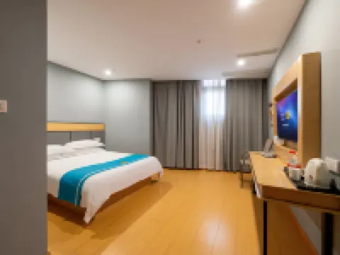 Super 8 Hotel (Xuzhou Suining Bayi Middle Road Xingmei Plaza) Hotel di Suining