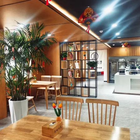 Yingcheng Hotel (Siping Wanda Plaza)