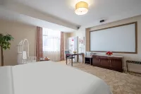 Langhua International Hotel (Zhengding Ancient City)