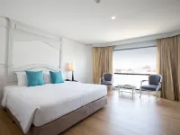CH Hotel Hotels near Ban Haw Mosque
