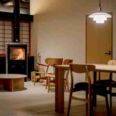 穴吹邸 Rooms