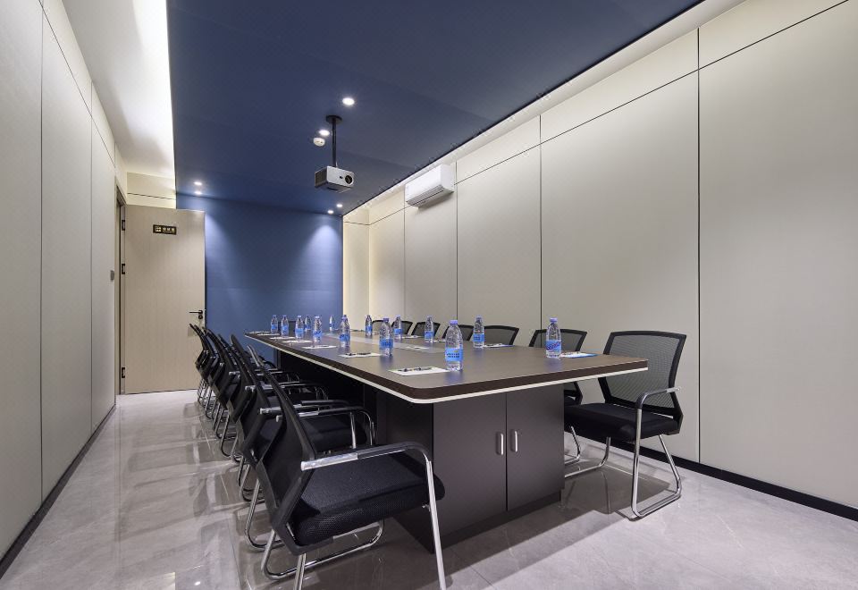 1. 화웨 윈딩 호텔..