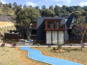 Jiuhe Yunshan Quanju Hot Spring Wooden House B&B