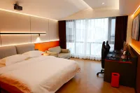 Luohe Liming E-sports Hotel (Luohe Vocational and Technical College Medical Branch)