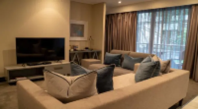 Raphael Suites