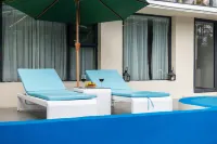 Qianhuan·evelyn·Wangshan Light Luxury Pool Homestay (Libo Xiaoqikong East Gate) - Uima-altaat