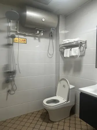 Guangchang Dihao Business Hotel Отели рядом с достопримечательностью «Lianhua Square»