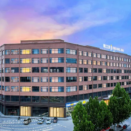 Jinjiang Inn (Luohe Convention and Exhibition Center)