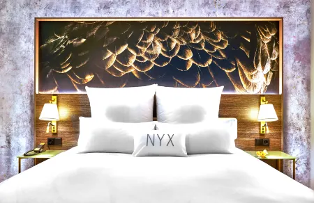 NYX Hotel Warsaw by Leonardo Hotels Отели рядом с достопримечательностью «Литературный музей имени Адама Мицкевича»