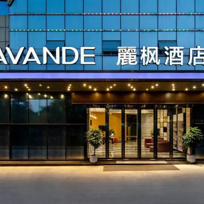 Lavande Hotel Guilin South Bus Station and Wanfu Square Store Hotels near Zengpiyan Ruins Museum