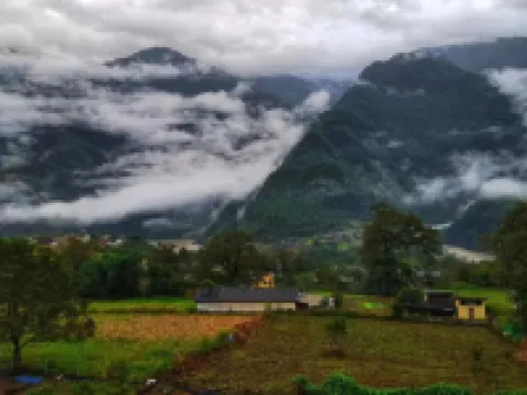 Gongshan Luoshen Homestay
