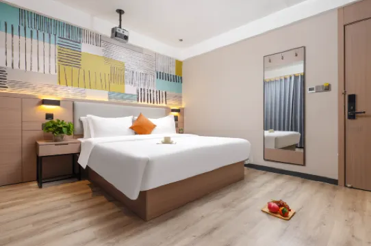 โรงแรมจินลู่อี้ (ห้างสรรพสินค้าต้าเอี้ยน ถนนเจียงฮั่น อู่ฮั่น) โรงแรมในอู่ฮั่น