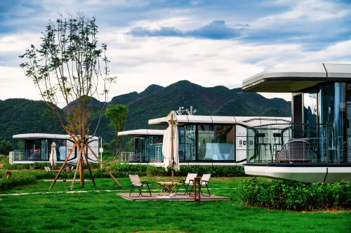 Puzhe Heiwei Guangxing River. Camp between Clouds and Water - parking