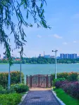 Nanhu Riverside Hotel (Dongfeng Lake)