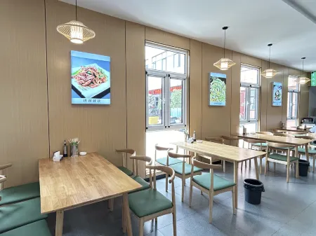 Linglan Hotel (Tianshui Railway Station Second People's Hospital Branch) Отели рядом с Аэропорт Майцзишань