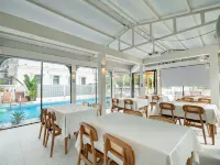 R designer Beach Hotel (Beihai Silver Beach International passenger port)