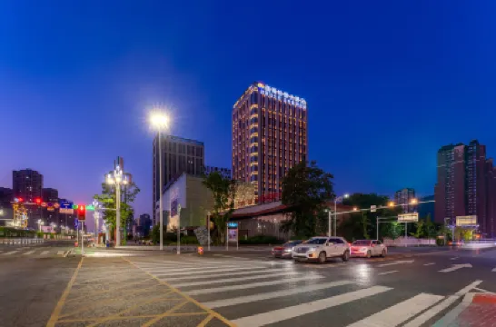 โรงแรมเหลียนหูอี้จิง โรงแรมใกล้สถานีรถประจําทางชิงหนิงเซียง