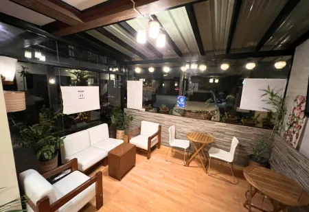 Pacific Palm Suites Davao powered by Cocotel Отели рядом с достопримечательностью «Лонг Хуа Темпл»