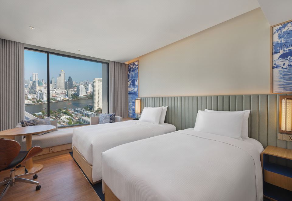 3. 힐튼 가든 인 ..