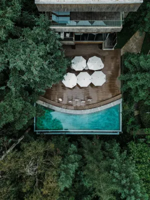 和念·半山森林酒店 鄰近雲南野生動物園-小熊貓的酒店