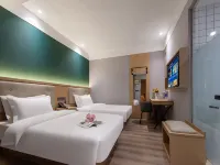 Yuzu Light Luxury Hotel (Zhengzhou Xinzheng International Airport Branch) - 3-Star