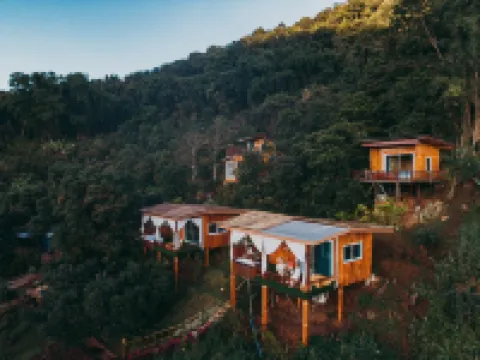CR Farm stay Hotels in Mae Rim