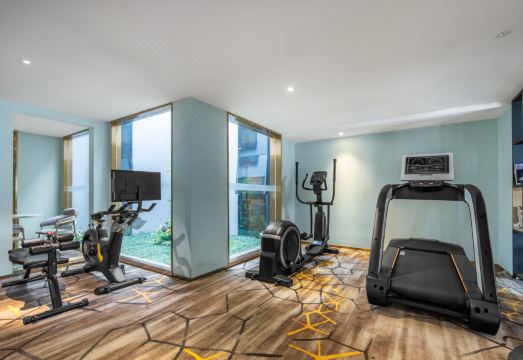 4. 웨이팅 호텔 (..