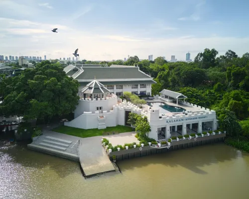 Kalanan Riverside Resort Hoteles cerca de Isla de Koh Kret