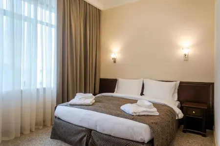 Royal Plus Hotel