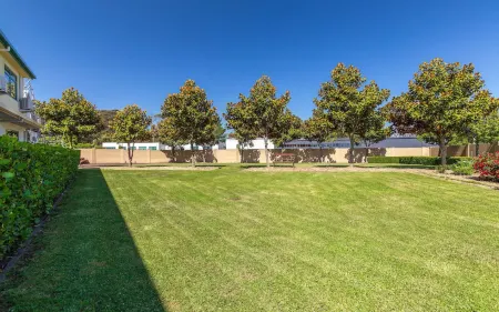 JetPark Hamilton Airport New Zealand Отели в г. Тамаер