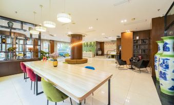 GEM Hotel (Huainan Chaoyang East Road Commercial and Cultural Plaza)