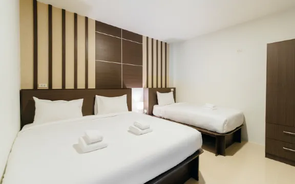 ห้องดีลักซ์สามคน