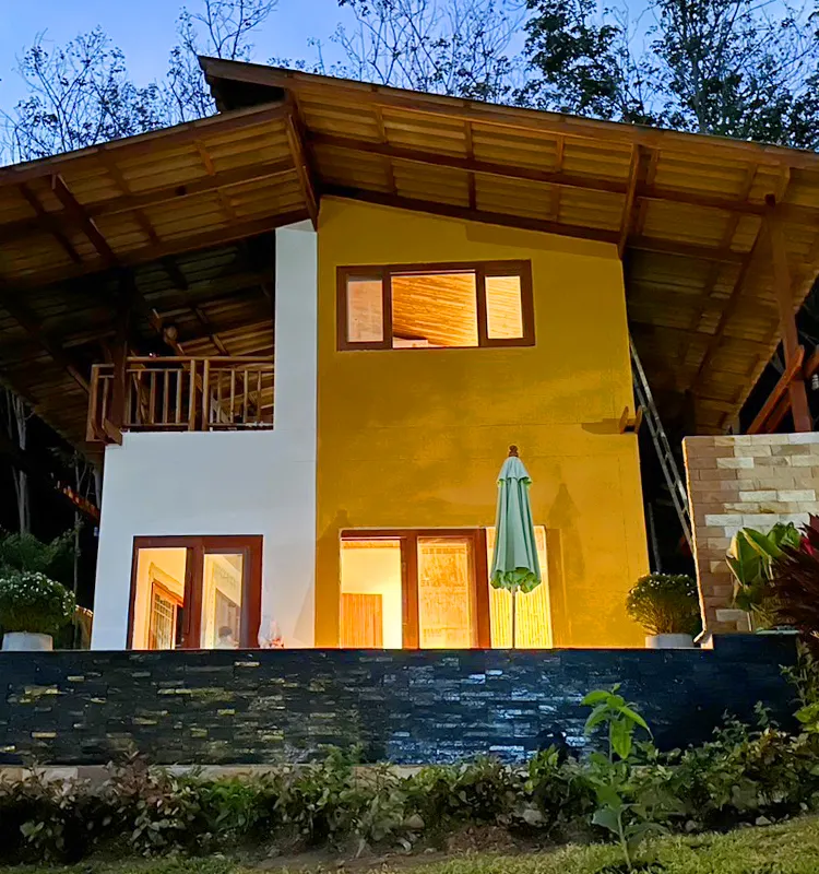 วิลล่าริมสระว่ายน้ำ อะลามา